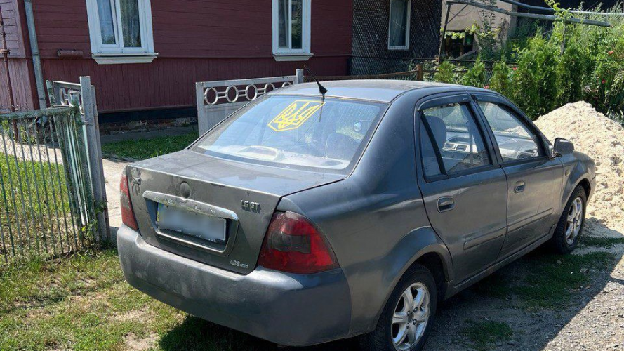 Придбав кілька місяців тому: у Луцьку в пенсіонера викрали автомобіль