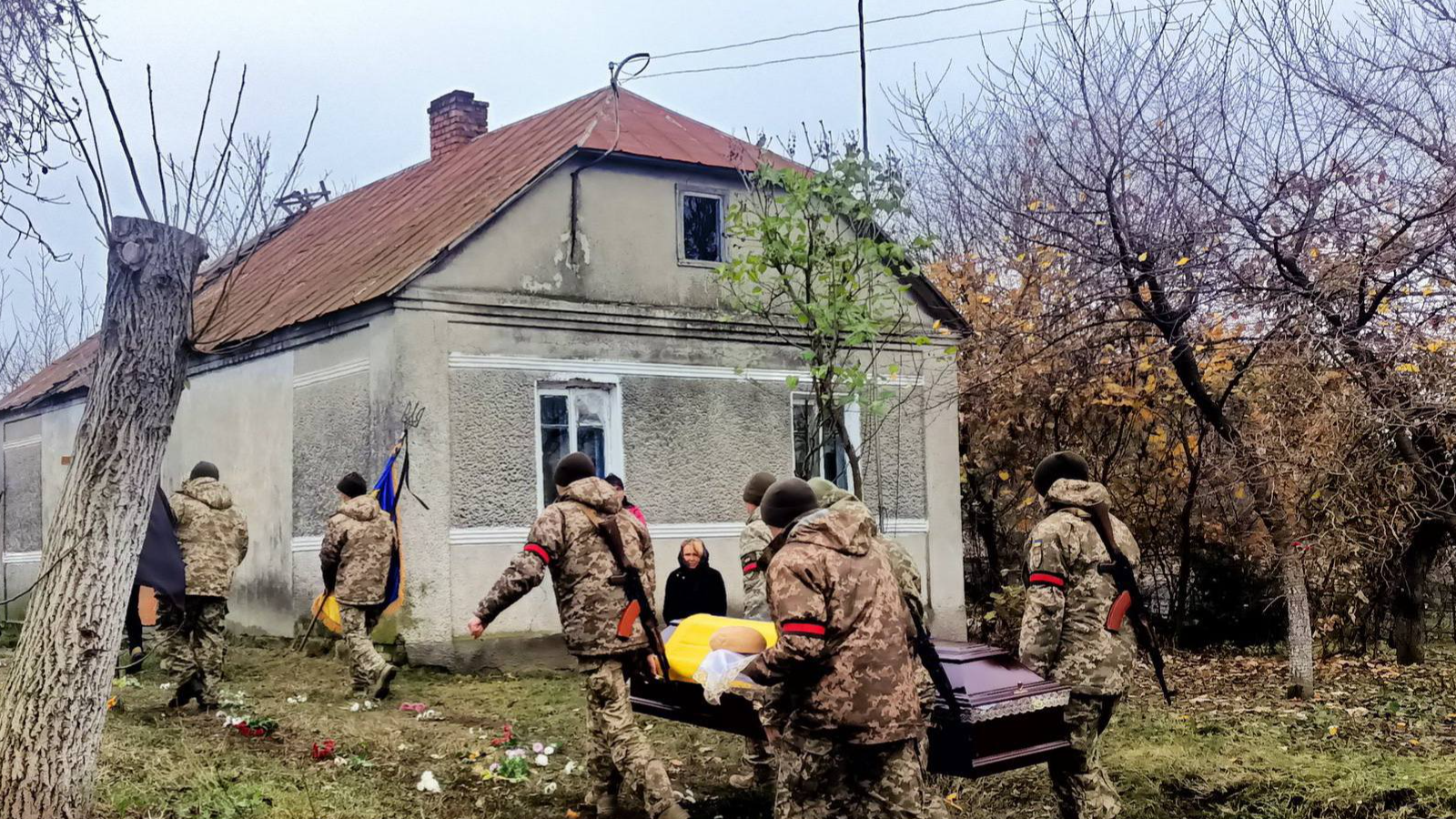 Два місяці не дожив до 35-річчя: на Волині попрощались з Героєм Олександром Пекним