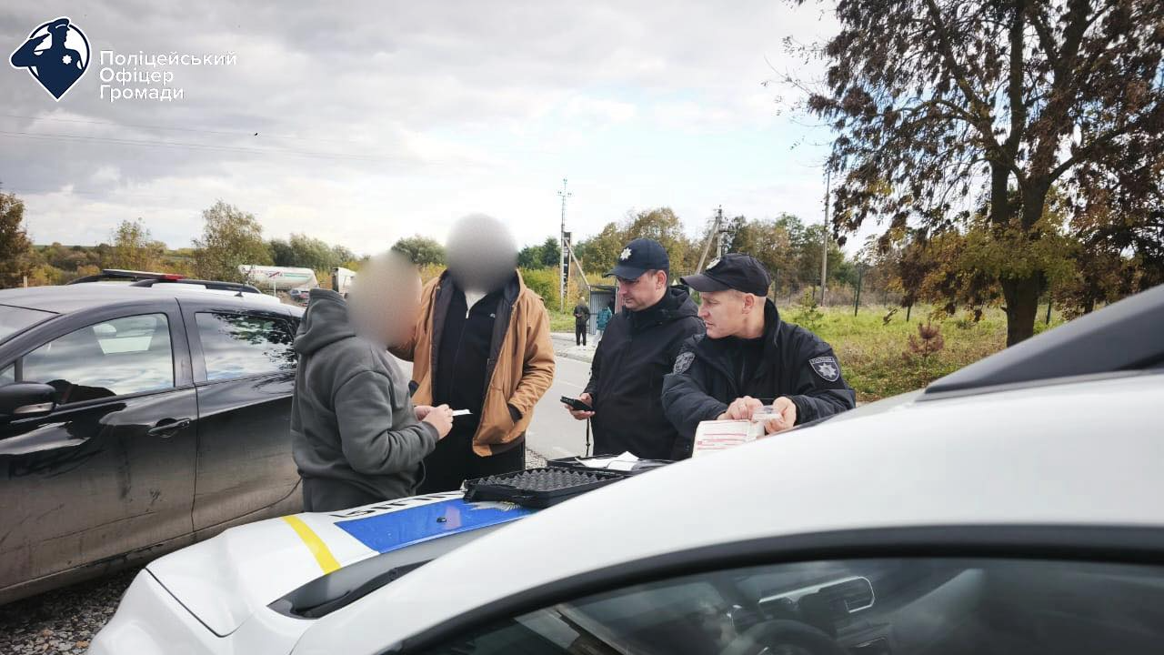 Заснув просто посеред дороги: на Волині притягнули до відповідальності п'яного водія