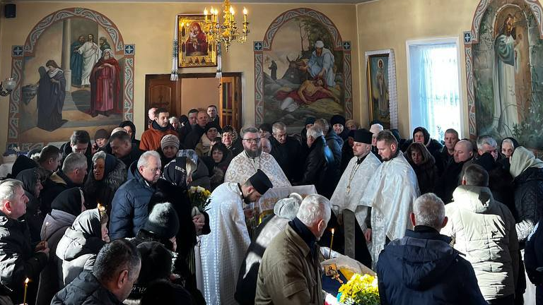 Навіки 33: на Волині попрощалися з військовослужбовцем Валентином Дмитруком