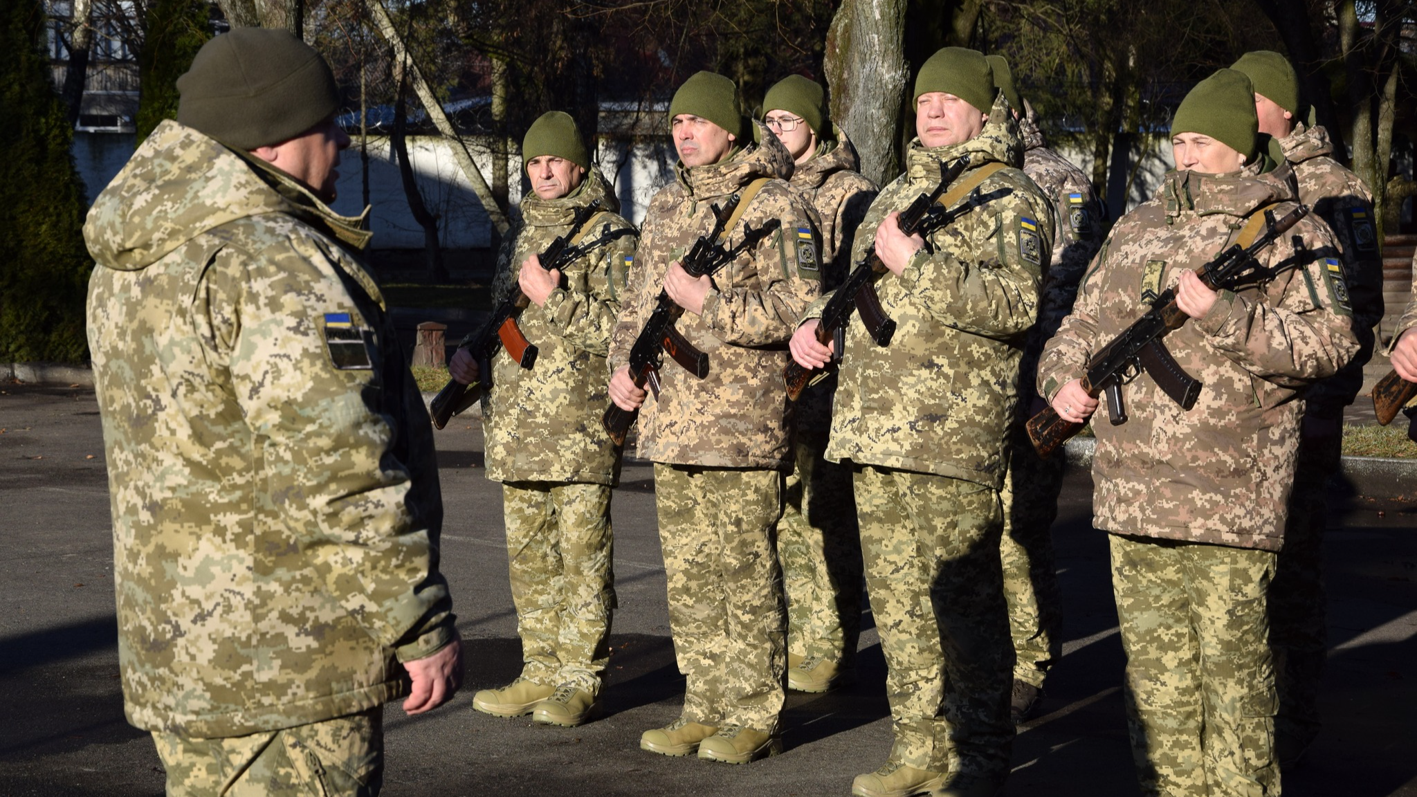 Чоловіки й жінки стали до строю: на Волині новобранці прикордонної служби склали військову присягу