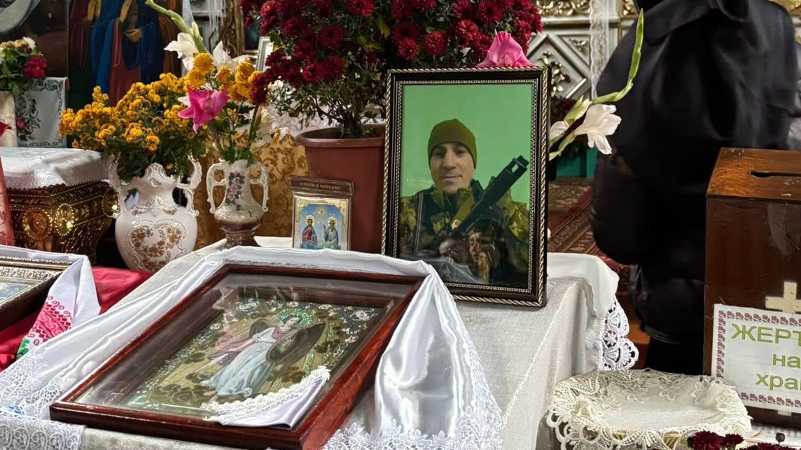 Навіки 37: на Волині провели в останню путь воїна Дениса Шайка