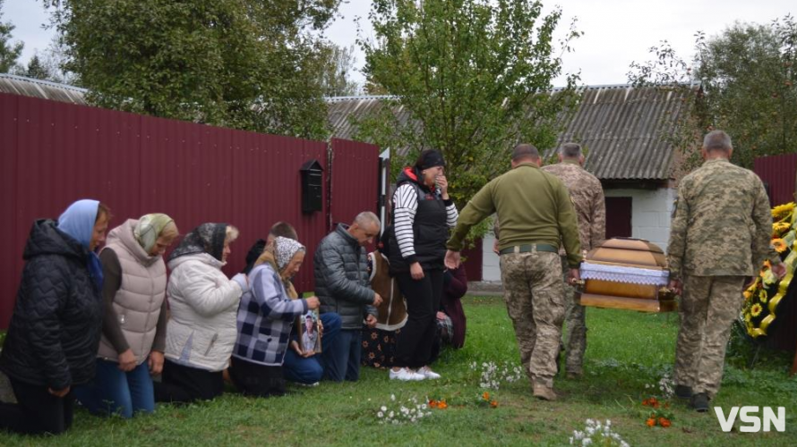 Весільний коровай ділитимуть на похороні: востаннє додому повернувся Герой з Волині Олександр Коцура