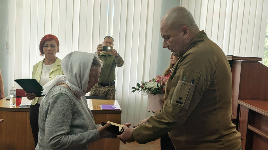 У громаді на Волині посмертні ордени «За мужність» вручили родинам загиблих воїнів