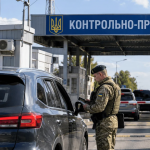 Хто з чоловіків може виїхати за кордон у жовтні 2026 року