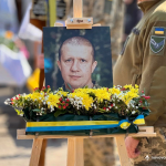 Вйна продовжує забирати життя відданих синів України: на Волині попрощалися з Героєм Русланом Семенюком