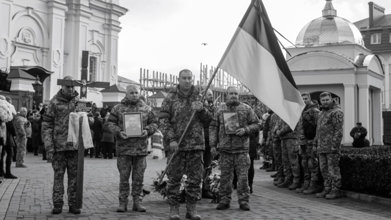 Два прощання в один день: у Луцьку в останню путь провели Героїв Артема Одінцова та Олександра Бортніка