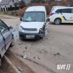 На Волині сталася ДТП з потерпілим: винуватець аварії спершу зачинився в авто, а потім втік