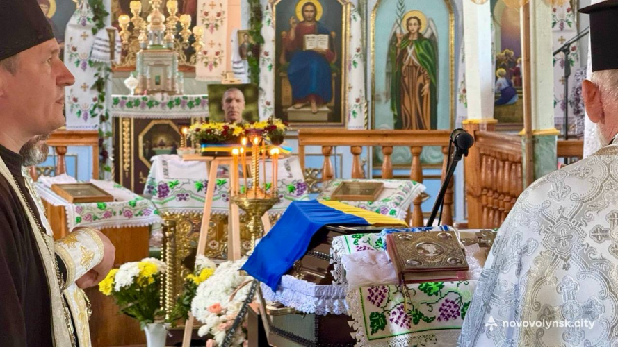 Із листопада 2024 року вважався зниклим безвісти: на Волині в останню дорогу провели Героя Василя Жука