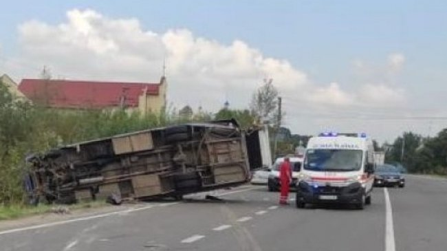 Триває боротьба за життя: у страшній ДТП на Львівщині постраждав 22-річний волинянин. Потрібна допомога