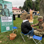 Волинські прикордонники навчали дітей глинотерапії, лозотерапії та театротерапії