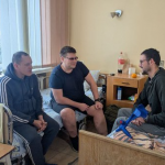 Коляда, святкове олів’є та ялинки: як волинський госпіталь дарує тепло ветеранам війни