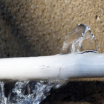 Труби розірвало у Рівному