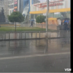 Частину Луцька засипало градом. Відео