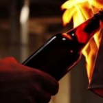 На Волині неповнолітній кинув пляшку з хімічною рідиною у чужий паркан: як його покарали