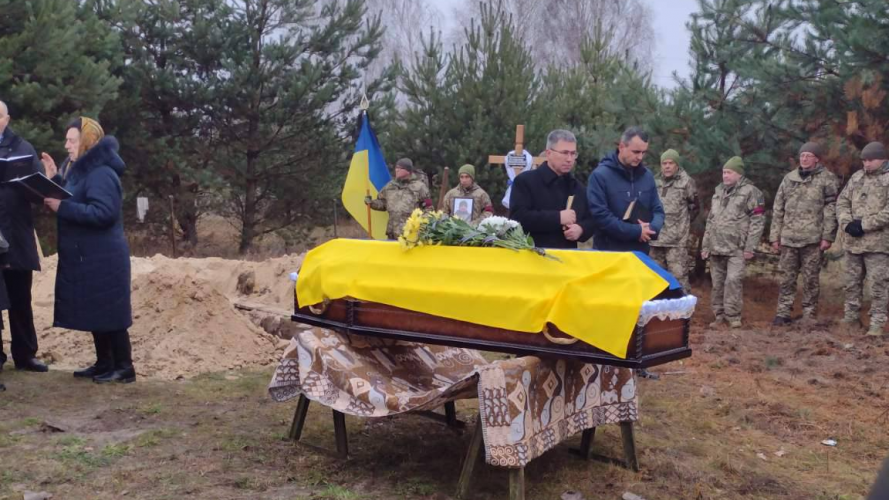 Понад 3,5 роки вважався зниклим безвісти: на Волині попрощалися із Героєм Володимиром Малишенком