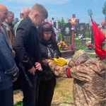 Довгі місяці невідомості та надії: на Волині в останню дорогу провели 41-річного Героя Юрія Пивоварчука