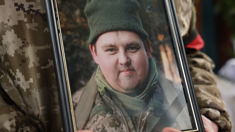 Загинув понад рік тому: у Луцькій громаді поховали 30-річного воїна Андрія Бондаря