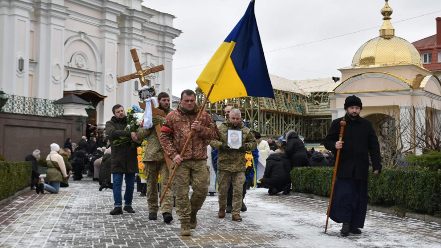 Воїн-революціонер: у Луцьку попрощалися з молодим Героєм Олександром Вдовичем