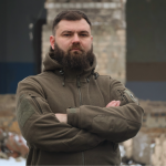 Хоронив загиблих, а потім пішов у бій: історія «Ворона» зі Сталевої Сотки