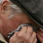 Побила діда і не відпрацювала покарання: на Волині судили жінку