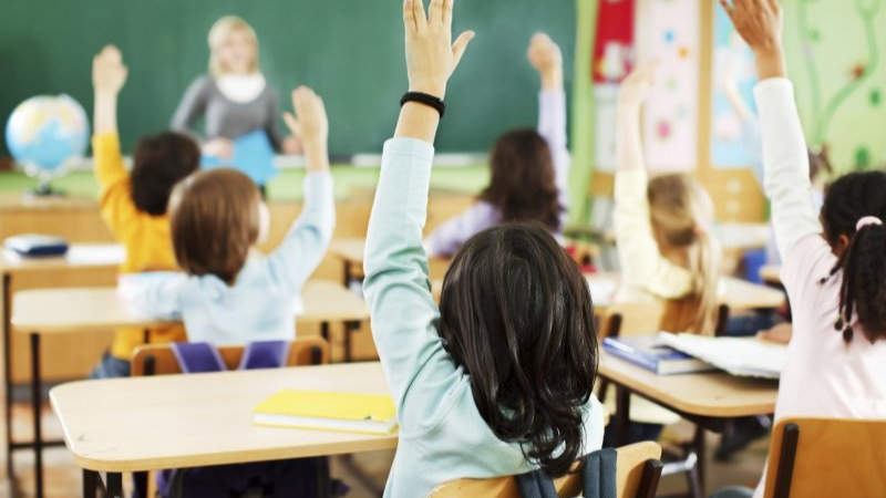 Чому в Нововолинську, попри рекомендації, школи не перейшли на дистанційне навчання?