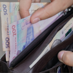 Добровільно чи примусово: у дитсадках у Луцьку батьки продовжують здавати благодійні внески