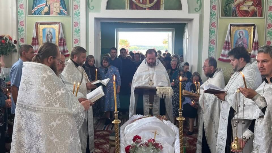 На Волині попрощалися зі священником