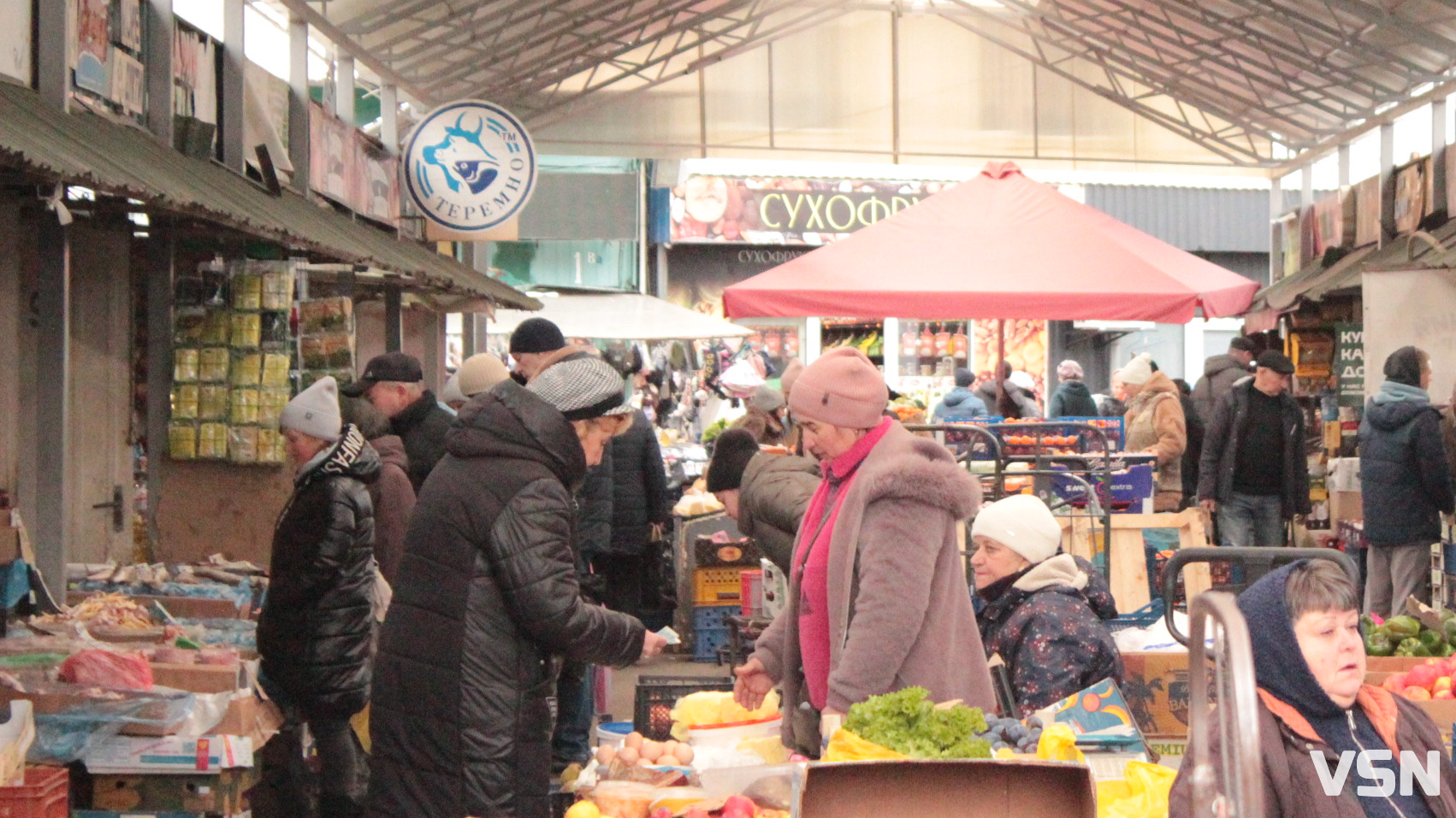 Скільки коштує жива та заморожена риба на ринку у Луцьку?