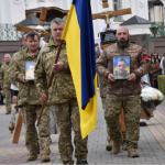 Загинули у 2024 році: у Луцьку попрощалися із двома Героями — Валентином Кравцем та Максимом Діковим