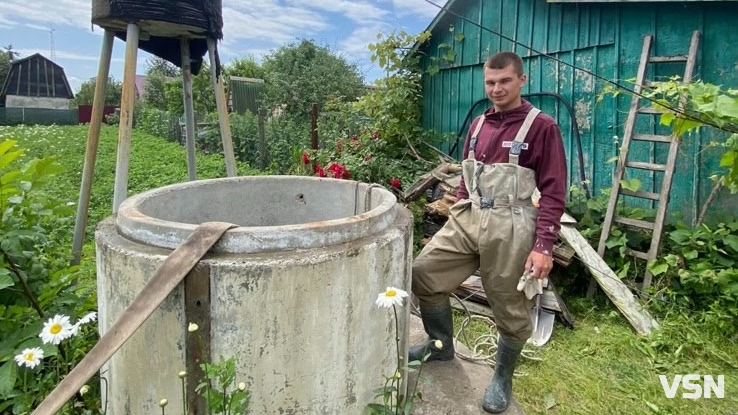 «Понад триста криниць викопали упродовж кількох років», - волинянин розповів про те, як з’являються колодязі й унікальні «знахідки» у них