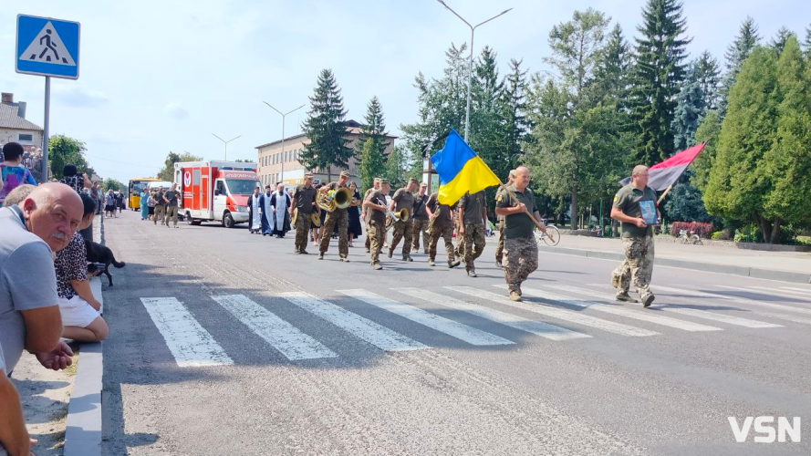 До останнього подиху був вірний присязі: на Волині попрощалися з Героєм Володимиром Охримчуком