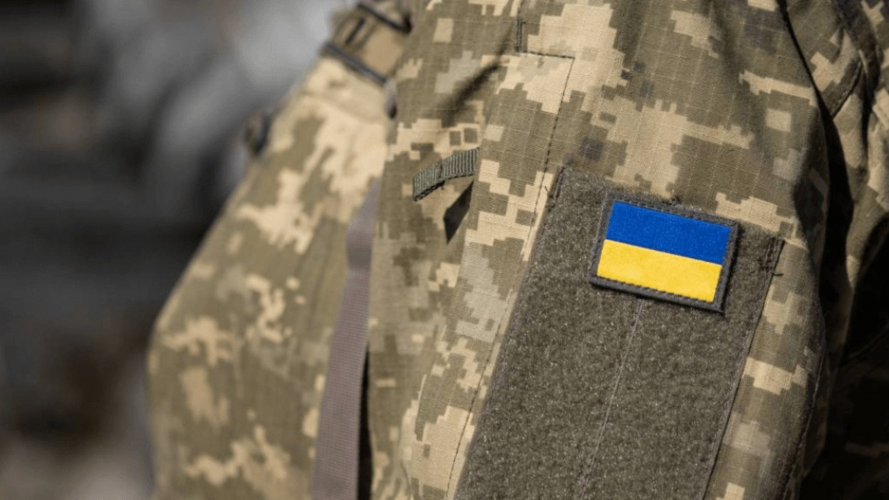 Мобілізували сина із вадами зору: на Волині судили пенсіонерку, яка кинула камінь в двері ТЦК та лаяла працівників установи