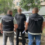 Волинські правоохоронці затримали одесита, який продавав зброю через інтернет