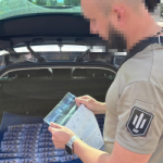 На Волині викрили військового, який продавав фейкові довідки для виїзду за кордон