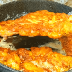 Відбивні ніжні, а кляр не прилипає завдяки простій техніці «1-10-2»