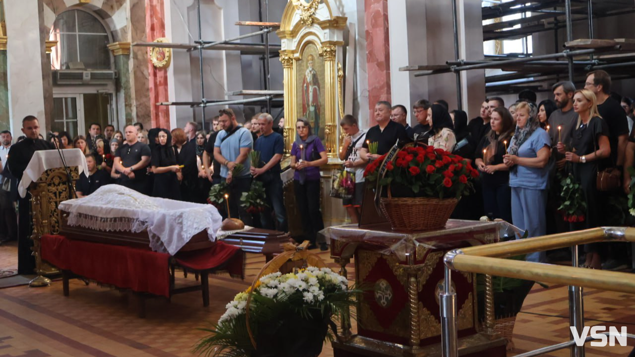 «Дуже добра людина»: у Луцьку попрощалися з відомим ресторатором Віталієм Бровіним
