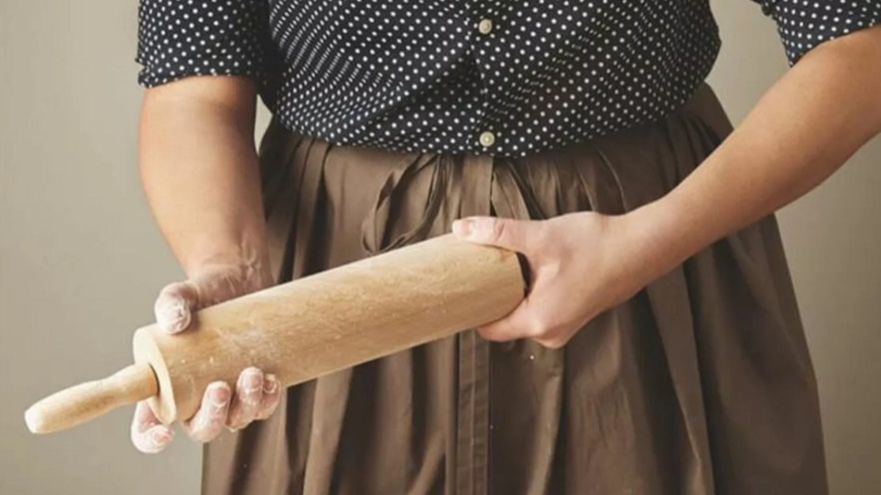 На Волині жінка побила колишнього чоловіка, її судили