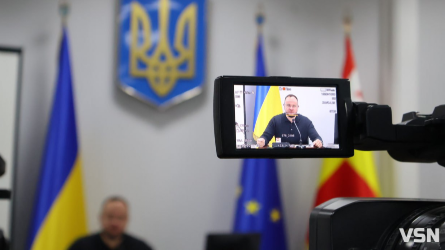 Зі шкіл Луцька військовим передадуть маскувальні сітки