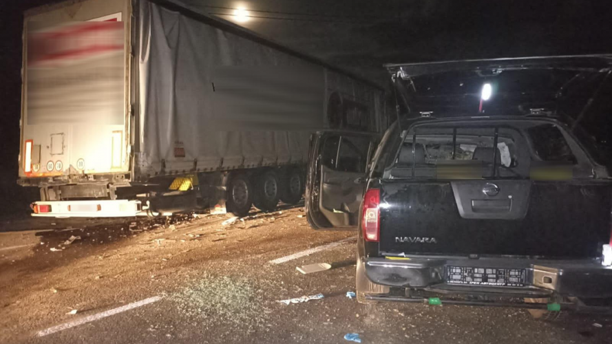 ДТП на Волині: зіткнулися вантажівка та легковик, є постраждалі
