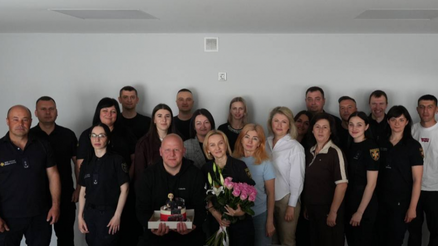 25 років у службі 101 ДСНС: на Волині рятувальники провели на заслужений відпочинок колегу-диспетчера