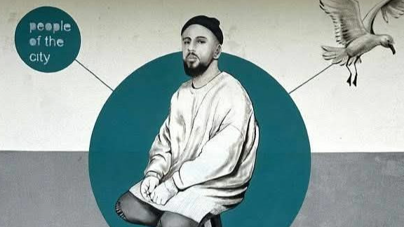 «Люди міста»: у Луцьку з'явився мурал із Monatik