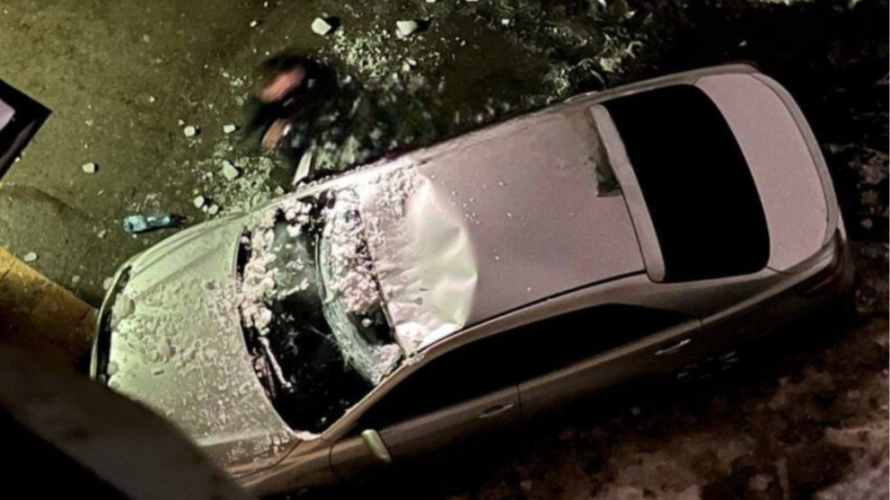 брила льоду впала на авто у Рівному