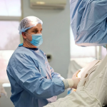 Волинські травматологи провели успішну операцію літній пацієнтці з переломом стегна