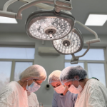 Волинські лікарі успішно видалили жінці велику пухлину матки