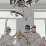 На Волині провели складну операцію і врятували 88-річного пацієнта від сечокам'яної хвороби