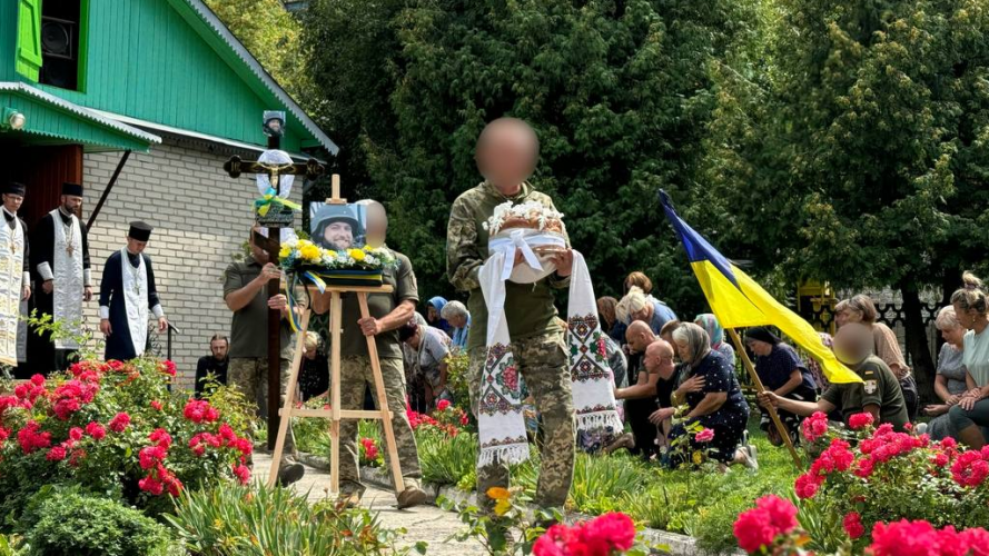 Помер внаслідок захворювання: на Волині попрощалися з Героєм Іваном Котюком