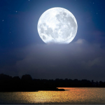 Через декілька днів - повний Місяць: що категорично не можна робити в Повню у листопаді 2025 року