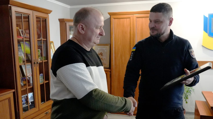 Понад 30 років служби: волинський рятувальник Ігор Васюхник пішов на пенсію з ДСНС