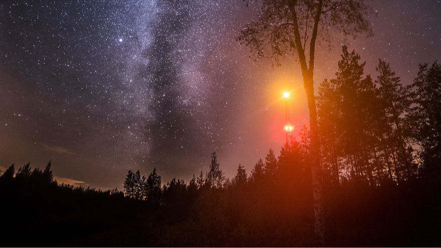 Гороскоп на 30 листопада: енергійний день для Овнів та несподіванки у стосунках Терезів